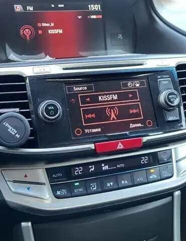 Белый Хонда Аккорд, объемом двигателя 2.36 л и пробегом 226 тыс. км за 10000 $, фото 2 на Automoto.ua