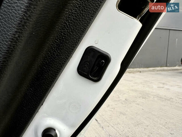 Белый Хонда Аккорд, объемом двигателя 2.4 л и пробегом 185 тыс. км за 12900 $, фото 49 на Automoto.ua