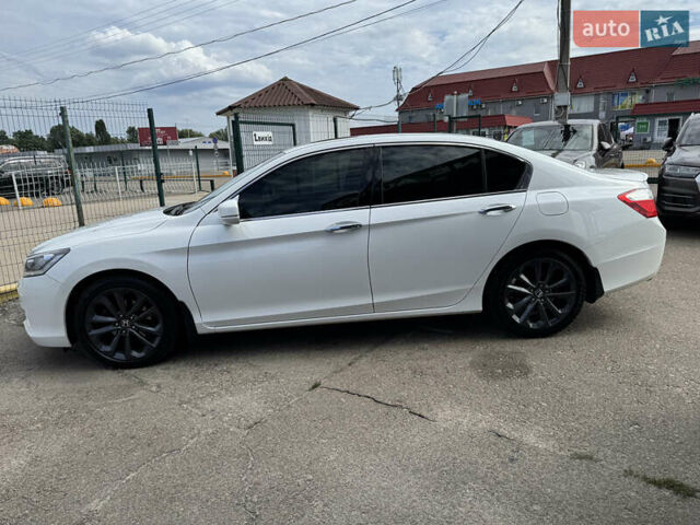 Белый Хонда Аккорд, объемом двигателя 3.5 л и пробегом 229 тыс. км за 16990 $, фото 9 на Automoto.ua