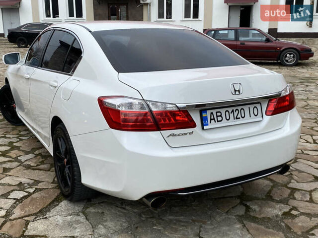 Белый Хонда Аккорд, объемом двигателя 2.36 л и пробегом 210 тыс. км за 13500 $, фото 9 на Automoto.ua