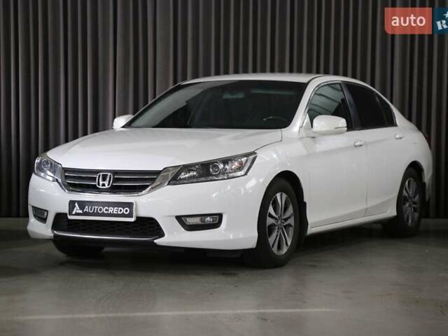 Білий Хонда Аккорд, об'ємом двигуна 2.36 л та пробігом 155 тис. км за 12900 $, фото 2 на Automoto.ua