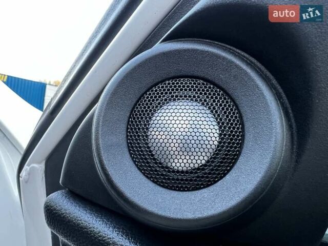 Білий Хонда Аккорд, об'ємом двигуна 2.35 л та пробігом 135 тис. км за 15300 $, фото 30 на Automoto.ua