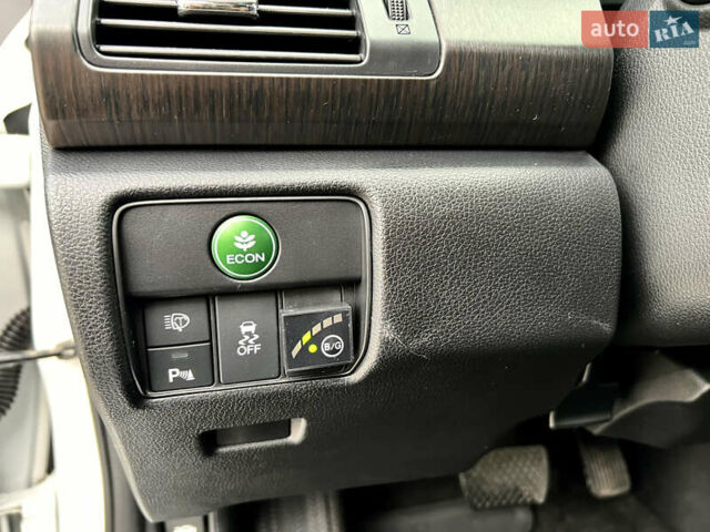 Белый Хонда Аккорд, объемом двигателя 2.4 л и пробегом 185 тыс. км за 12900 $, фото 25 на Automoto.ua