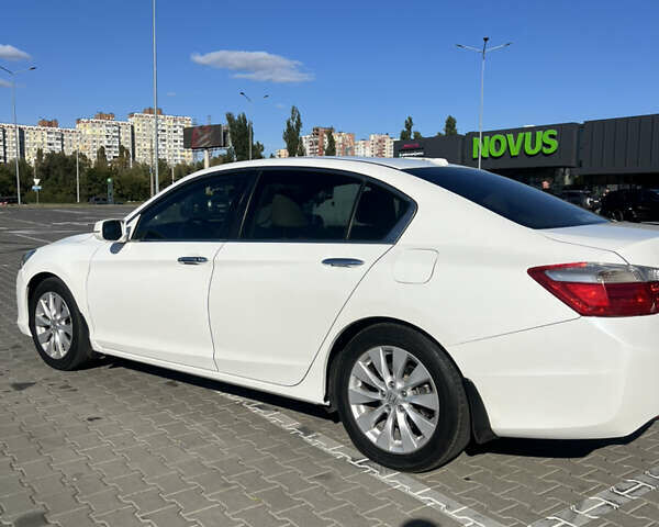 Белый Хонда Аккорд, объемом двигателя 2.4 л и пробегом 125 тыс. км за 12999 $, фото 8 на Automoto.ua