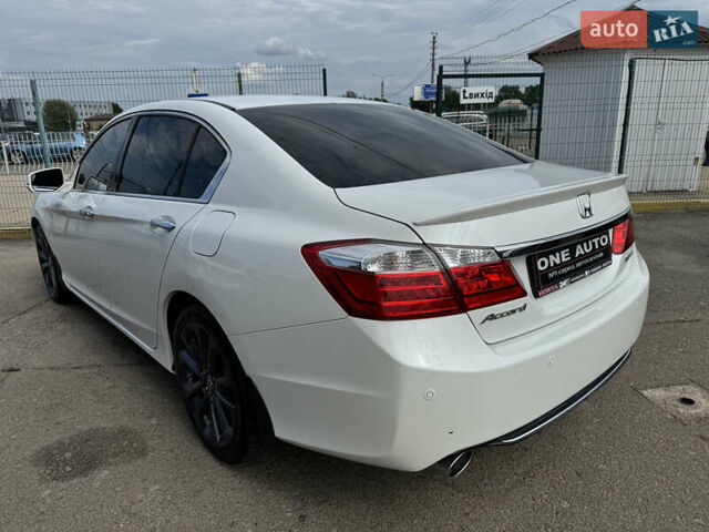 Белый Хонда Аккорд, объемом двигателя 3.5 л и пробегом 229 тыс. км за 16990 $, фото 8 на Automoto.ua