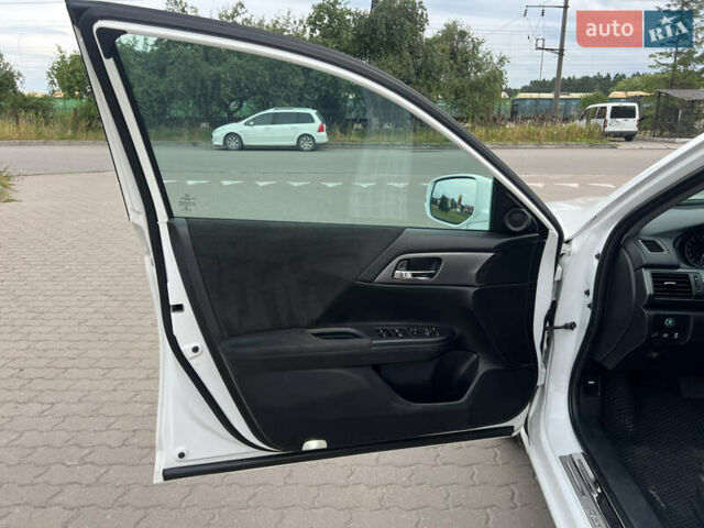 Білий Хонда Аккорд, об'ємом двигуна 2.4 л та пробігом 240 тис. км за 12650 $, фото 16 на Automoto.ua
