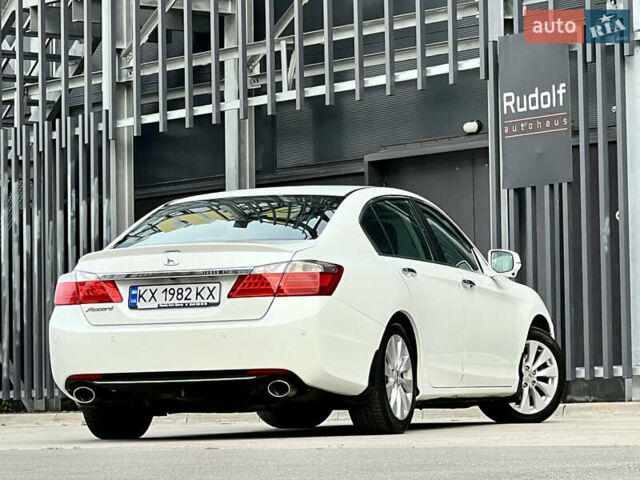 Белый Хонда Аккорд, объемом двигателя 2.4 л и пробегом 185 тыс. км за 12900 $, фото 5 на Automoto.ua