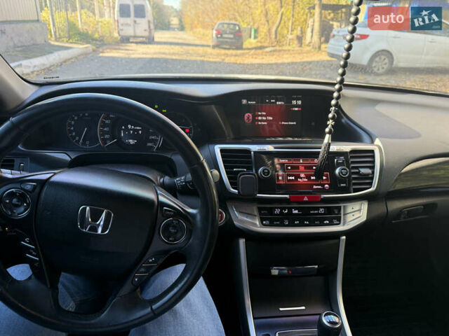 Білий Хонда Аккорд, об'ємом двигуна 2.4 л та пробігом 172 тис. км за 12999 $, фото 24 на Automoto.ua