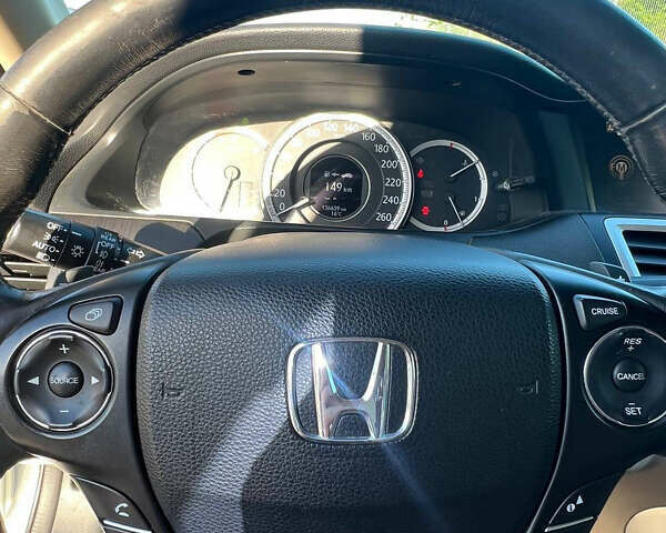 Белый Хонда Аккорд, объемом двигателя 2.4 л и пробегом 137 тыс. км за 13999 $, фото 7 на Automoto.ua