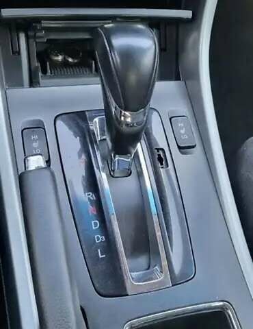 Белый Хонда Аккорд, объемом двигателя 2.36 л и пробегом 226 тыс. км за 10000 $, фото 1 на Automoto.ua