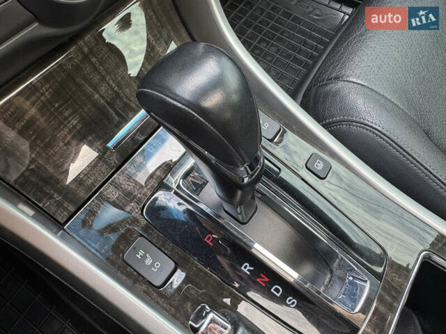 Белый Хонда Аккорд, объемом двигателя 3.5 л и пробегом 229 тыс. км за 16990 $, фото 30 на Automoto.ua