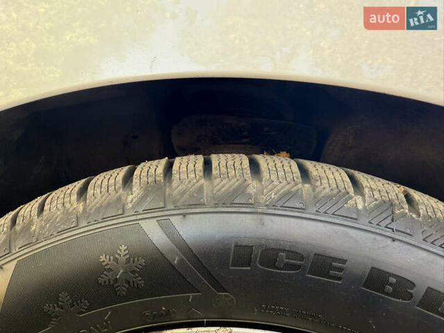 Білий Хонда Аккорд, об'ємом двигуна 2.4 л та пробігом 172 тис. км за 12999 $, фото 15 на Automoto.ua