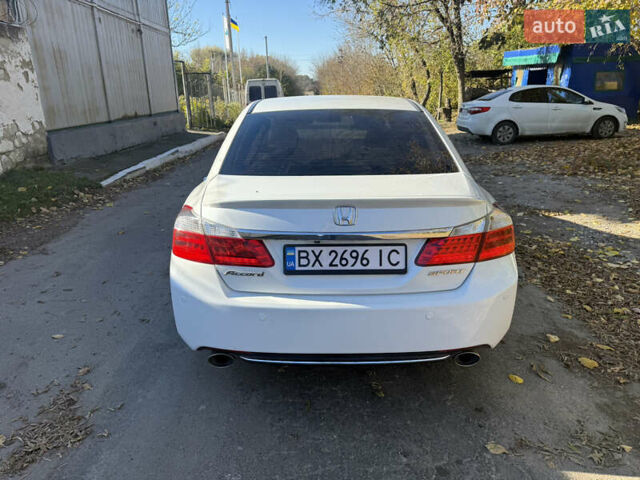 Білий Хонда Аккорд, об'ємом двигуна 2.4 л та пробігом 172 тис. км за 12999 $, фото 7 на Automoto.ua