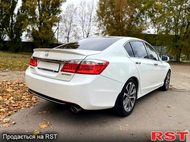 Білий Хонда Аккорд, об'ємом двигуна 2.4 л та пробігом 134 тис. км за 12900 $, фото 3 на Automoto.ua