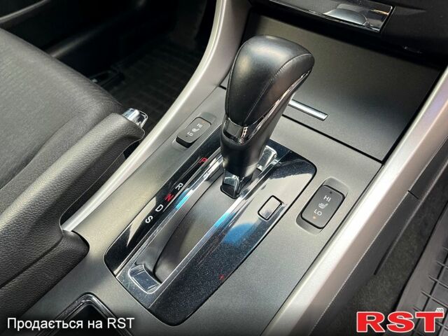 Білий Хонда Аккорд, об'ємом двигуна 2.4 л та пробігом 134 тис. км за 12900 $, фото 11 на Automoto.ua