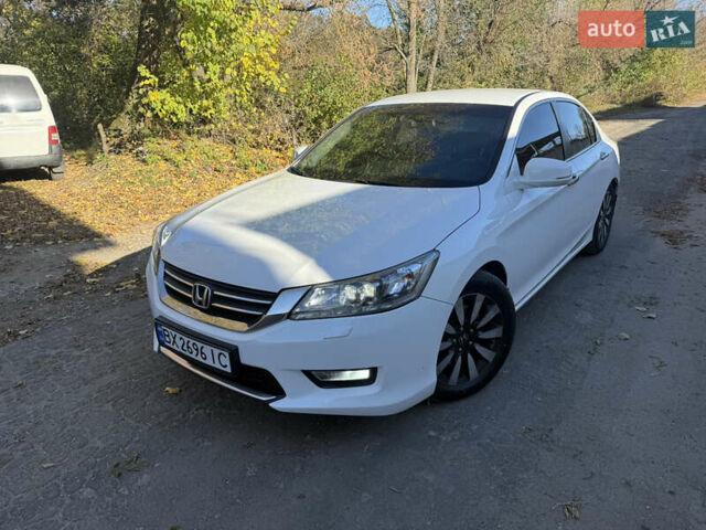 Білий Хонда Аккорд, об'ємом двигуна 2.4 л та пробігом 172 тис. км за 12999 $, фото 5 на Automoto.ua