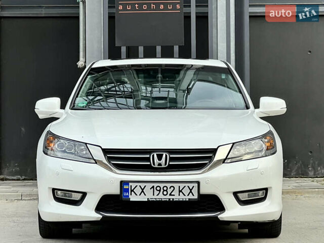 Белый Хонда Аккорд, объемом двигателя 2.4 л и пробегом 185 тыс. км за 12900 $, фото 9 на Automoto.ua