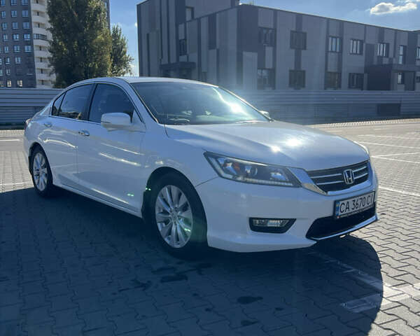 Белый Хонда Аккорд, объемом двигателя 2.4 л и пробегом 125 тыс. км за 12999 $, фото 18 на Automoto.ua