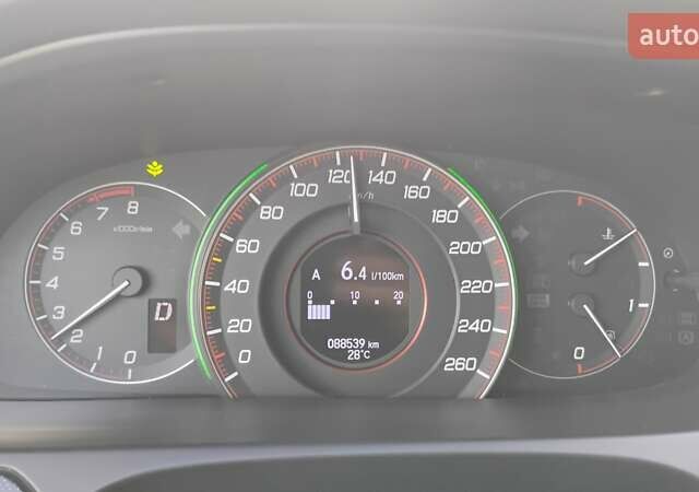 Белый Хонда Аккорд, объемом двигателя 2.36 л и пробегом 88 тыс. км за 16000 $, фото 10 на Automoto.ua