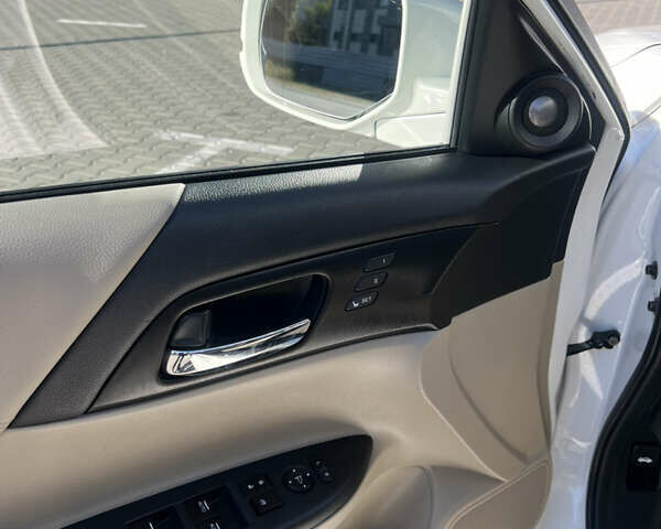 Белый Хонда Аккорд, объемом двигателя 2.4 л и пробегом 125 тыс. км за 12999 $, фото 31 на Automoto.ua