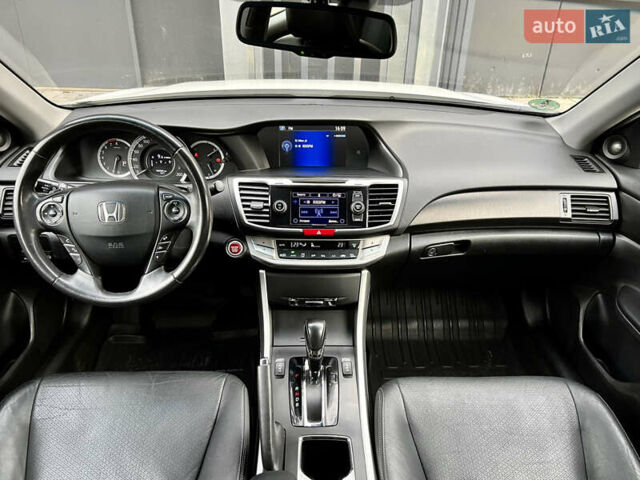 Белый Хонда Аккорд, объемом двигателя 2.4 л и пробегом 185 тыс. км за 12900 $, фото 31 на Automoto.ua