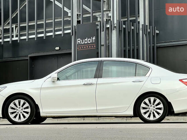 Белый Хонда Аккорд, объемом двигателя 2.4 л и пробегом 185 тыс. км за 12900 $, фото 7 на Automoto.ua