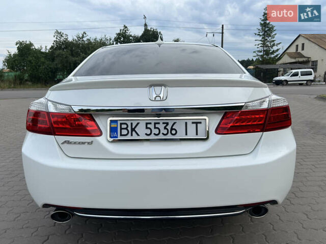 Білий Хонда Аккорд, об'ємом двигуна 2.4 л та пробігом 240 тис. км за 12650 $, фото 11 на Automoto.ua