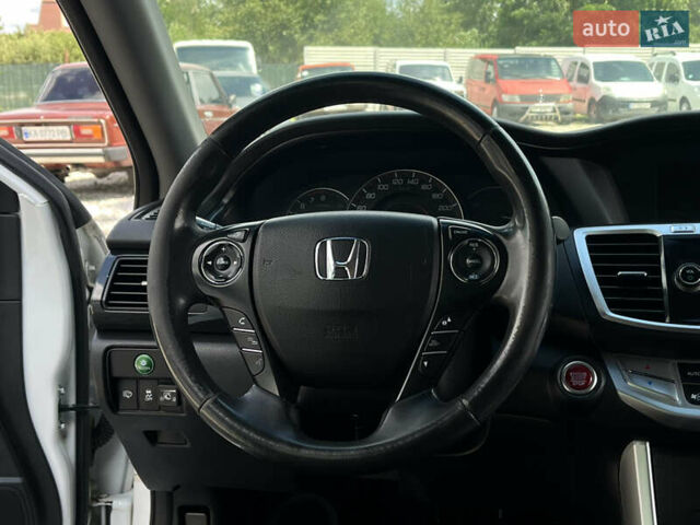 Белый Хонда Аккорд, объемом двигателя 2.4 л и пробегом 191 тыс. км за 13900 $, фото 14 на Automoto.ua