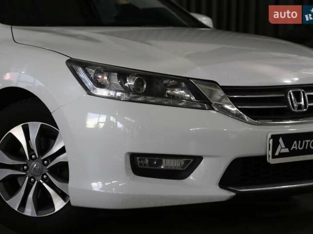 Білий Хонда Аккорд, об'ємом двигуна 2.36 л та пробігом 155 тис. км за 12900 $, фото 3 на Automoto.ua