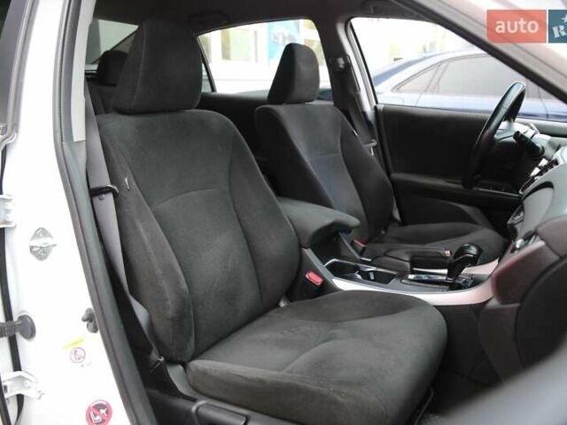 Білий Хонда Аккорд, об'ємом двигуна 2.36 л та пробігом 155 тис. км за 12900 $, фото 11 на Automoto.ua