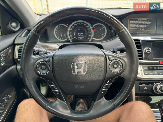 Белый Хонда Аккорд, объемом двигателя 3.5 л и пробегом 229 тыс. км за 16990 $, фото 24 на Automoto.ua