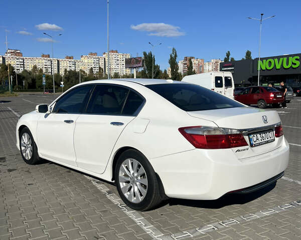 Белый Хонда Аккорд, объемом двигателя 2.4 л и пробегом 125 тыс. км за 12999 $, фото 10 на Automoto.ua