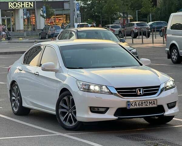 Білий Хонда Аккорд, об'ємом двигуна 2.36 л та пробігом 164 тис. км за 13500 $, фото 4 на Automoto.ua