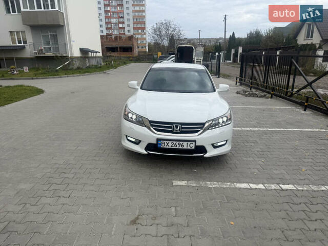 Білий Хонда Аккорд, об'ємом двигуна 2.4 л та пробігом 172 тис. км за 12999 $, фото 10 на Automoto.ua