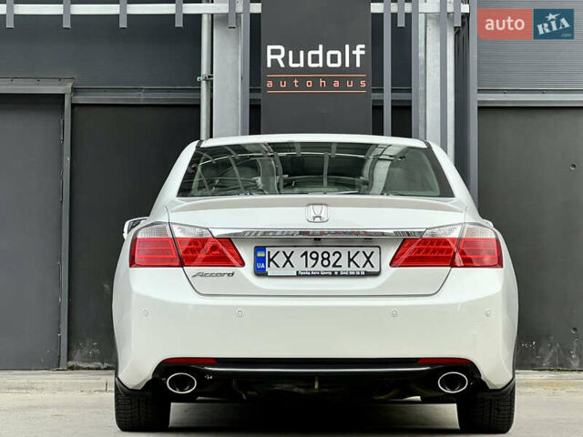 Белый Хонда Аккорд, объемом двигателя 2.4 л и пробегом 185 тыс. км за 12900 $, фото 14 на Automoto.ua