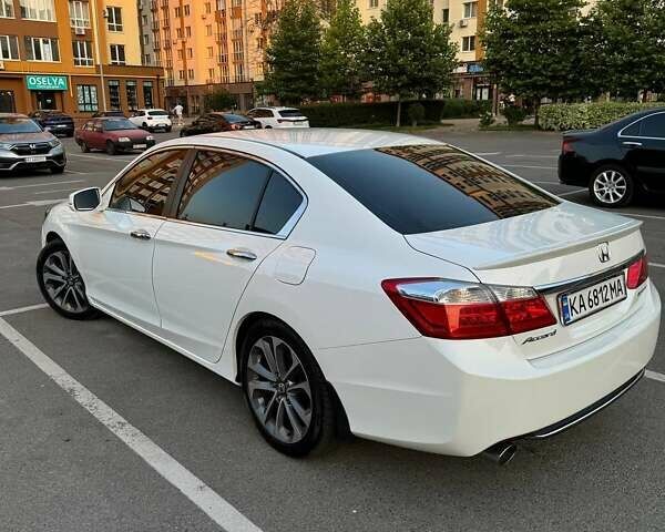 Білий Хонда Аккорд, об'ємом двигуна 2.36 л та пробігом 164 тис. км за 13500 $, фото 1 на Automoto.ua