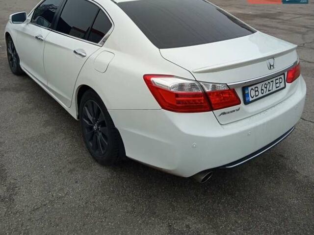 Белый Хонда Аккорд, объемом двигателя 2.36 л и пробегом 230 тыс. км за 12400 $, фото 6 на Automoto.ua