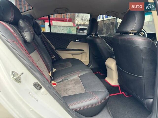 Белый Хонда Аккорд, объемом двигателя 2.36 л и пробегом 147 тыс. км за 11900 $, фото 13 на Automoto.ua