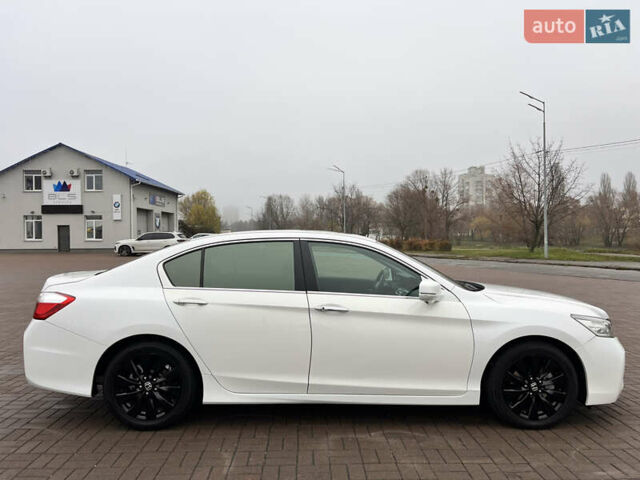 Білий Хонда Аккорд, об'ємом двигуна 2.4 л та пробігом 175 тис. км за 14700 $, фото 6 на Automoto.ua