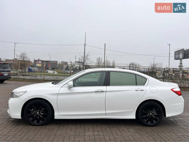 Білий Хонда Аккорд, об'ємом двигуна 2.4 л та пробігом 175 тис. км за 14700 $, фото 2 на Automoto.ua