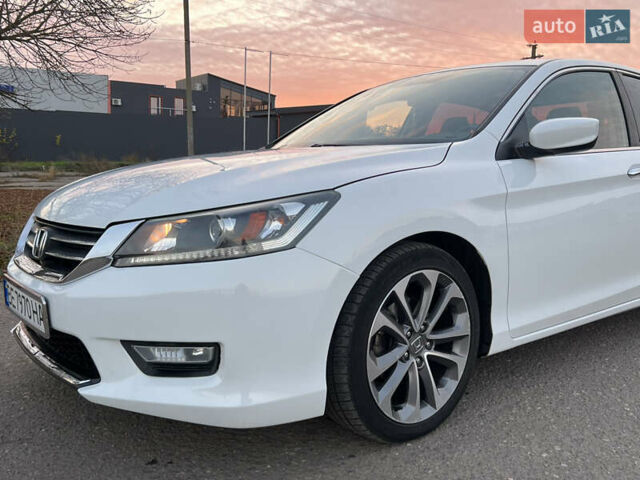 Белый Хонда Аккорд, объемом двигателя 2.35 л и пробегом 197 тыс. км за 11600 $, фото 8 на Automoto.ua