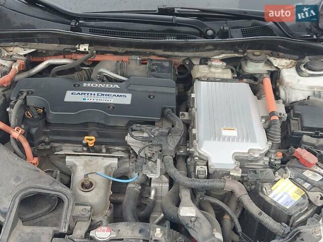 Белый Хонда Аккорд, объемом двигателя 2 л и пробегом 170 тыс. км за 12300 $, фото 4 на Automoto.ua