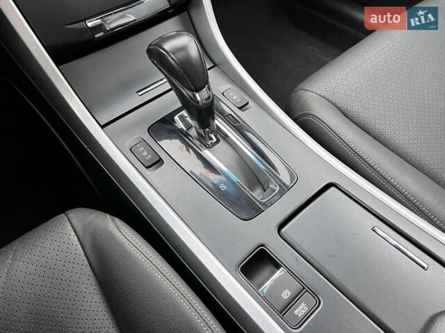 Білий Хонда Аккорд, об'ємом двигуна 2.4 л та пробігом 175 тис. км за 14700 $, фото 19 на Automoto.ua