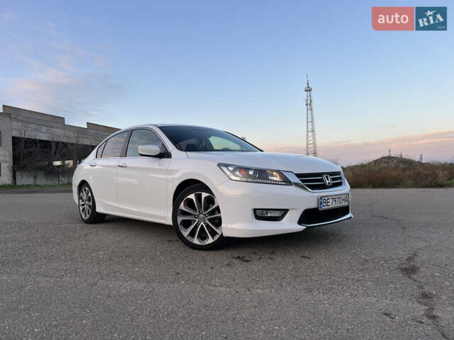 Белый Хонда Аккорд, объемом двигателя 2.35 л и пробегом 197 тыс. км за 11600 $, фото 1 на Automoto.ua