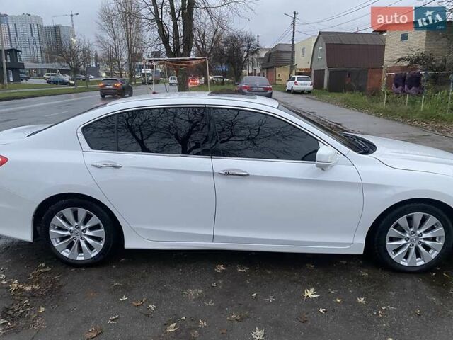 Белый Хонда Аккорд, объемом двигателя 2.36 л и пробегом 130 тыс. км за 15900 $, фото 6 на Automoto.ua