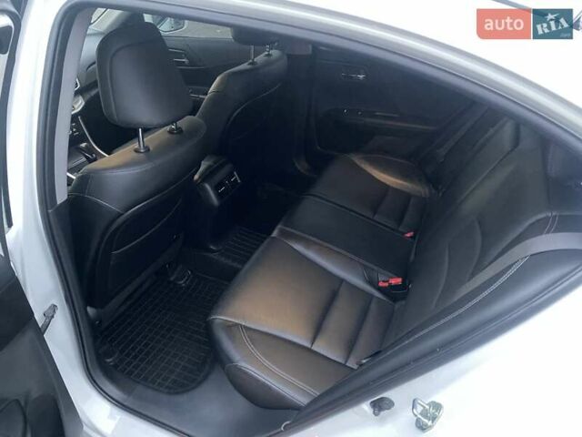 Белый Хонда Аккорд, объемом двигателя 2.36 л и пробегом 130 тыс. км за 15900 $, фото 10 на Automoto.ua