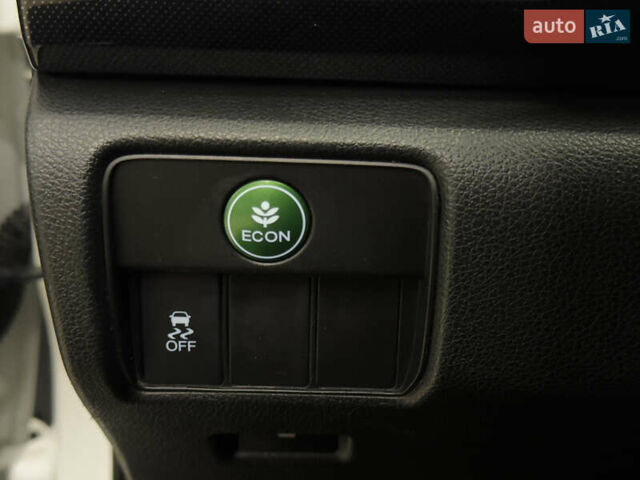 Белый Хонда Аккорд, объемом двигателя 2.35 л и пробегом 198 тыс. км за 12299 $, фото 29 на Automoto.ua