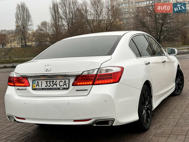 Білий Хонда Аккорд, об'ємом двигуна 2.4 л та пробігом 175 тис. км за 14700 $, фото 9 на Automoto.ua
