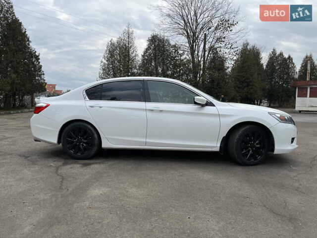 Белый Хонда Аккорд, объемом двигателя 2.36 л и пробегом 176 тыс. км за 13500 $, фото 3 на Automoto.ua
