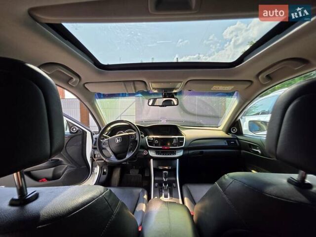 Білий Хонда Аккорд, об'ємом двигуна 2.4 л та пробігом 150 тис. км за 16000 $, фото 10 на Automoto.ua